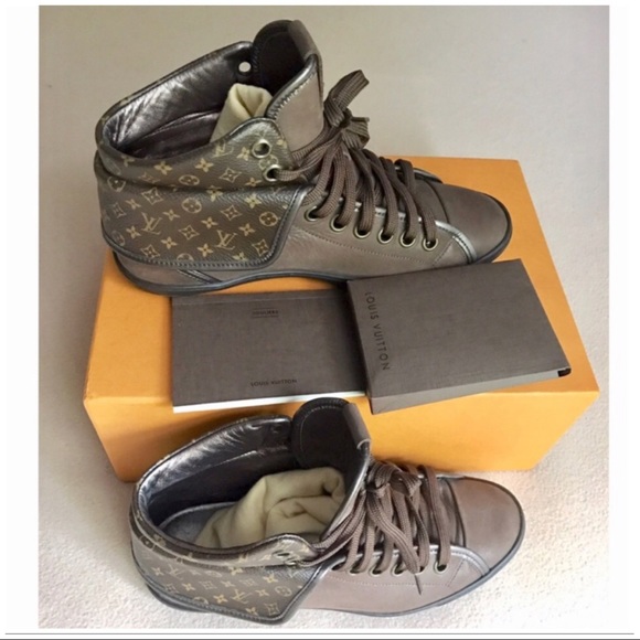 Louis Vuitton Shoes - 💯 Louis Vuitton Metallic Leather Sneakers TV 1000
